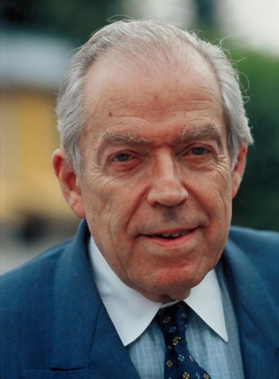 Portrait Dr Michael Kohn copy